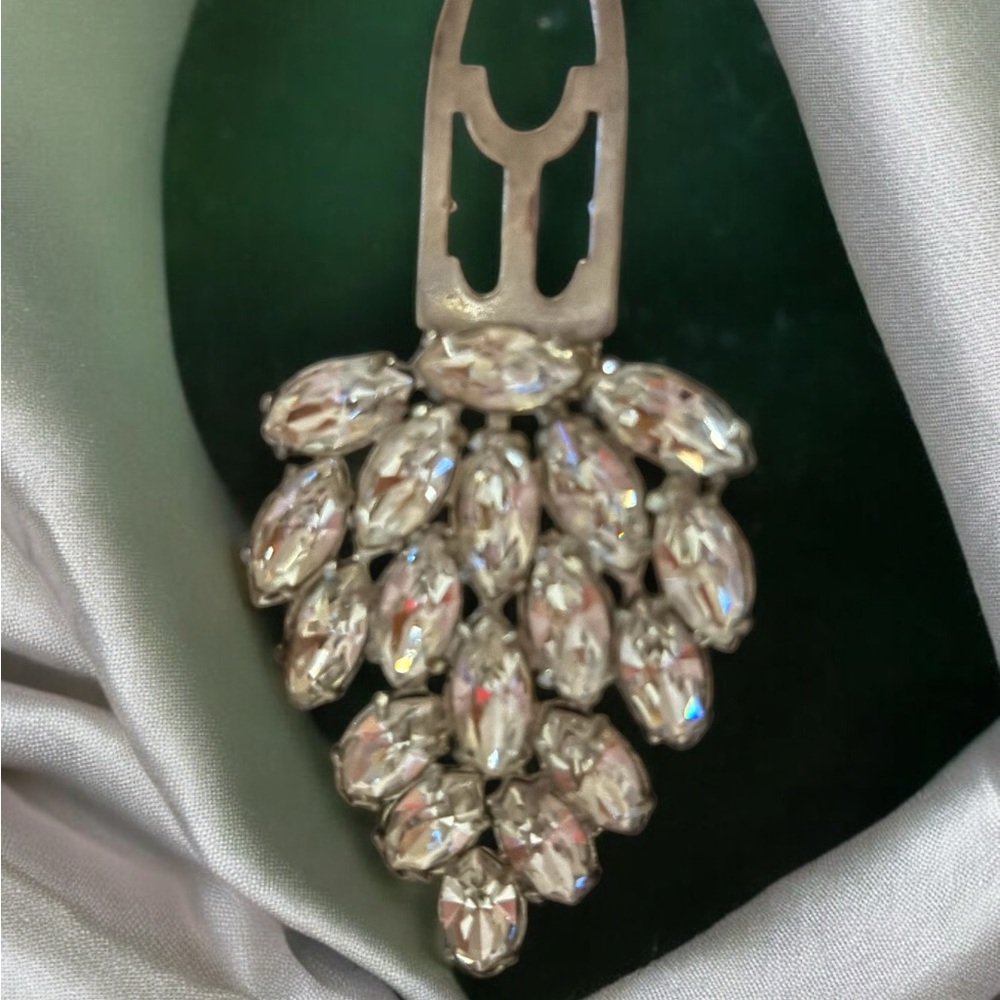 ORIGINAL 1940’S ART DECO RHINESTONE BROACH